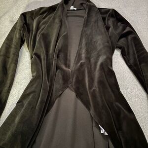 Elegant Black Velvet Women's Jacket
